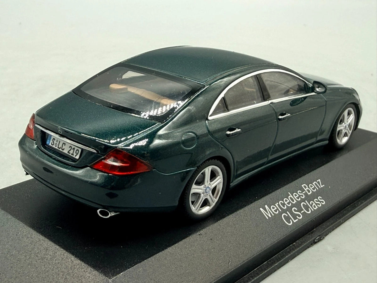 Modellautos 1:43 Minichamps  Mercedes-Benz CLS-Klasse mit OVP