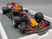 Modellautos 1:18 Spark Red Bull RB13 3rd Chinese GP 2017 #33 Verstappen OVP