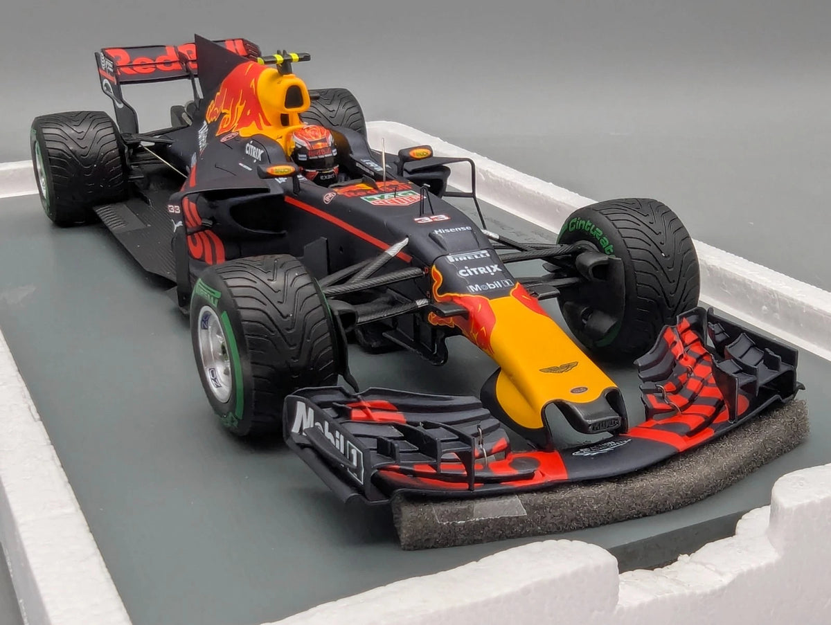 Modellautos 1:18 Spark Red Bull RB13 3rd Chinese GP 2017 #33 Verstappen OVP