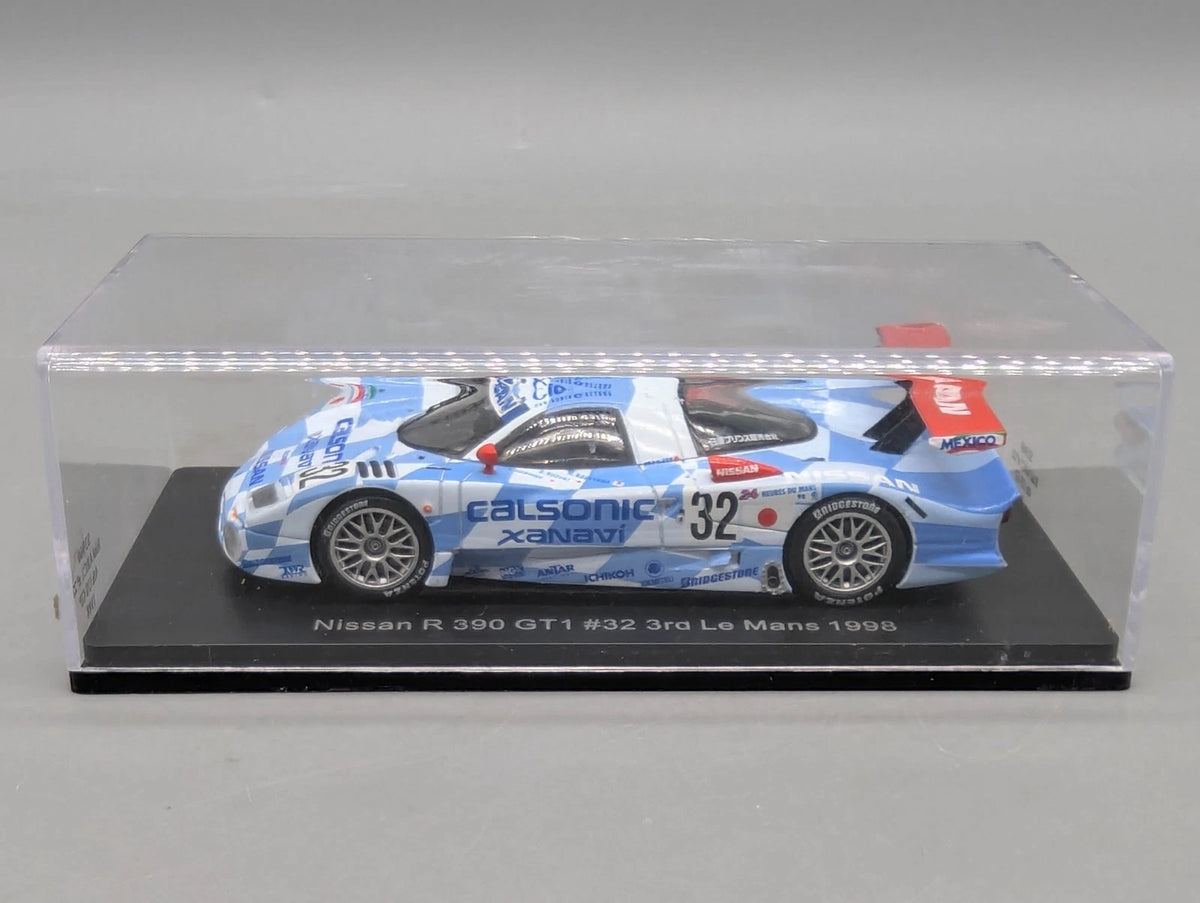 Modellautos 1:43 Spark Nissan R 390 GT1 3rd 24h Le Mans 1998 #32 Vitrine