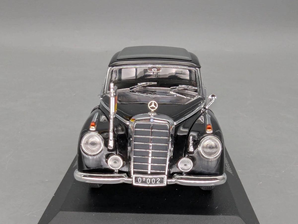 Modellautos 1:43 Minichamps Mercedes Benz 300 b Konrad Adenauer mit Dealer OVP