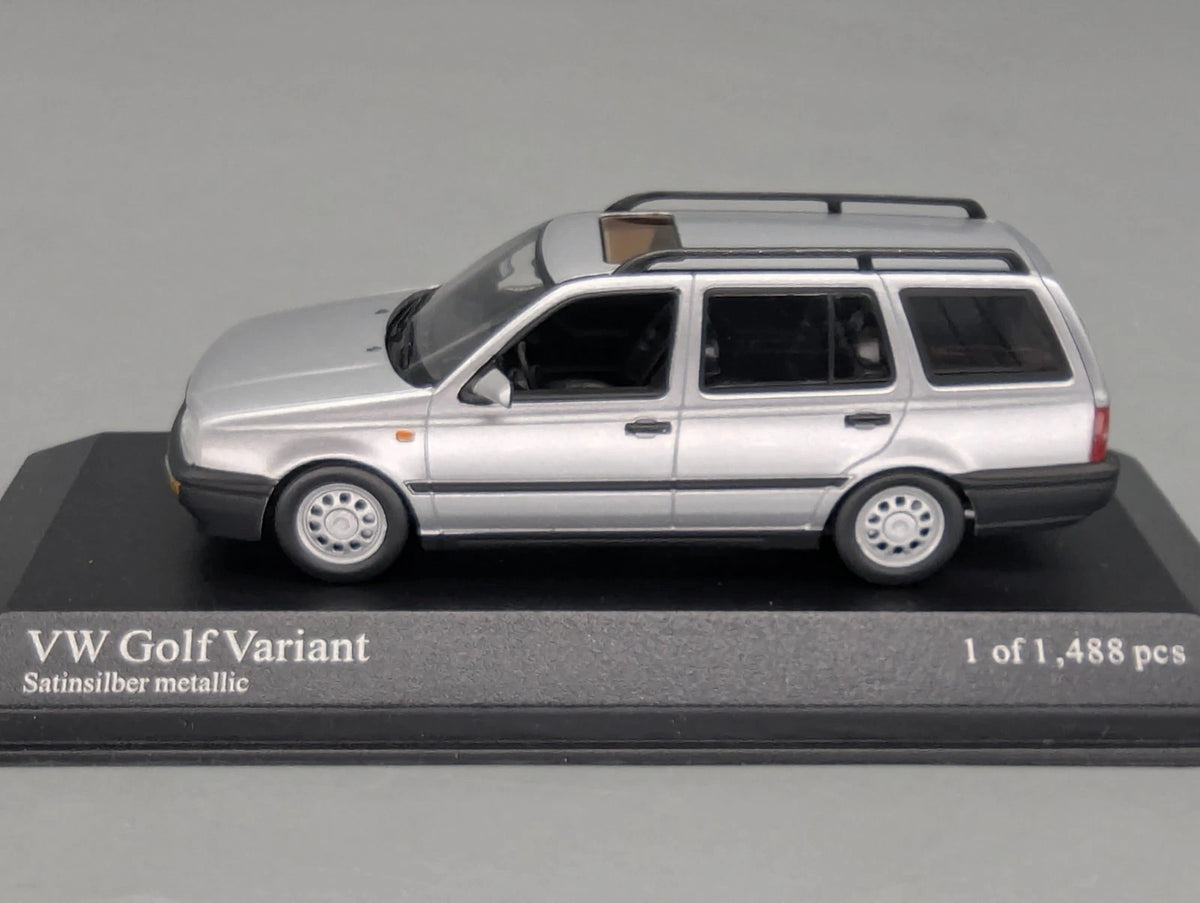 Modellautos 1:43 Minichamps Volkswagen VW Golf Variant 1993 Silber mit OVP