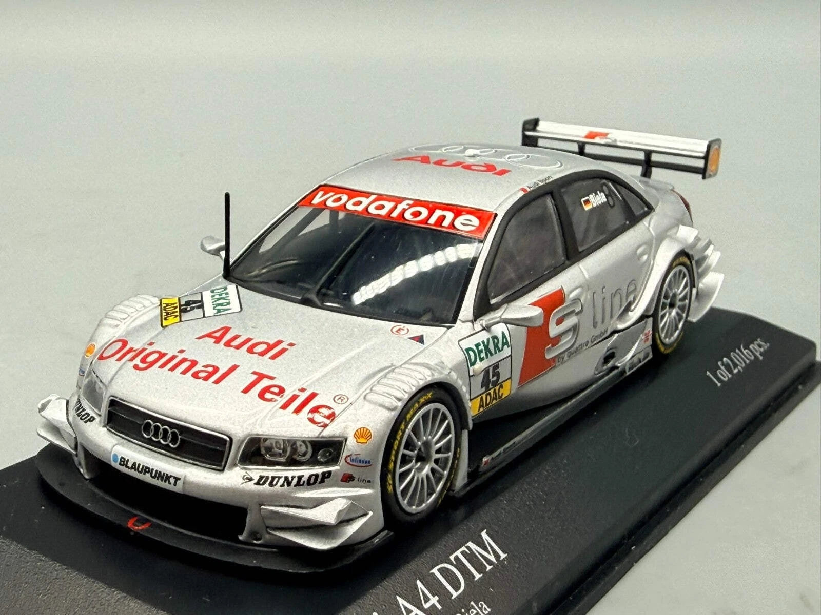 Modellautos 1:43 Minichamps Audi A4 DTM 2004 #45 Frank Biela mit OVP