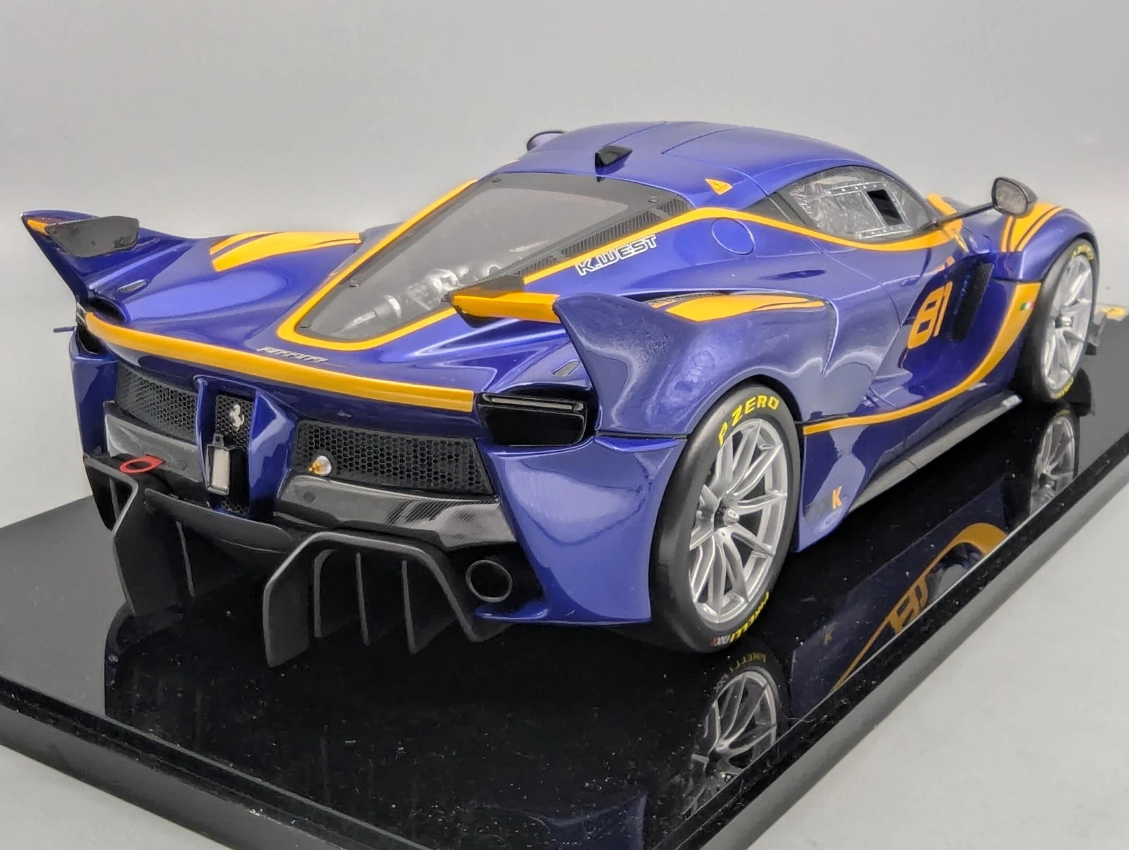 Modellautos 1:12 BBR Ferrari FXX-K Car #81 Blau Gelb Ltd 15/20 in Vitrine OVP