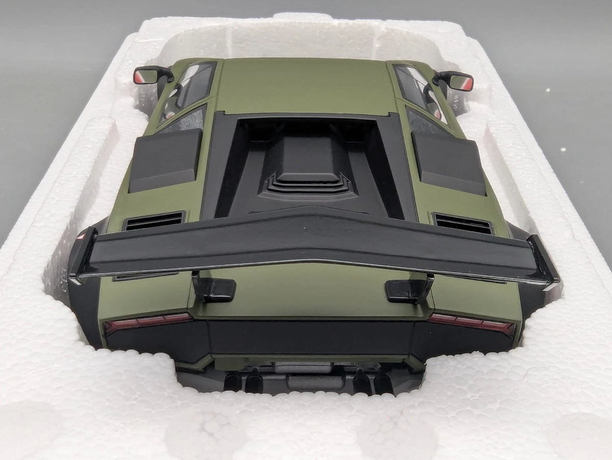 Modellautos 1:18 GT Spirit GT809 Lamborghini K.S Huratach Kaki mit OVP