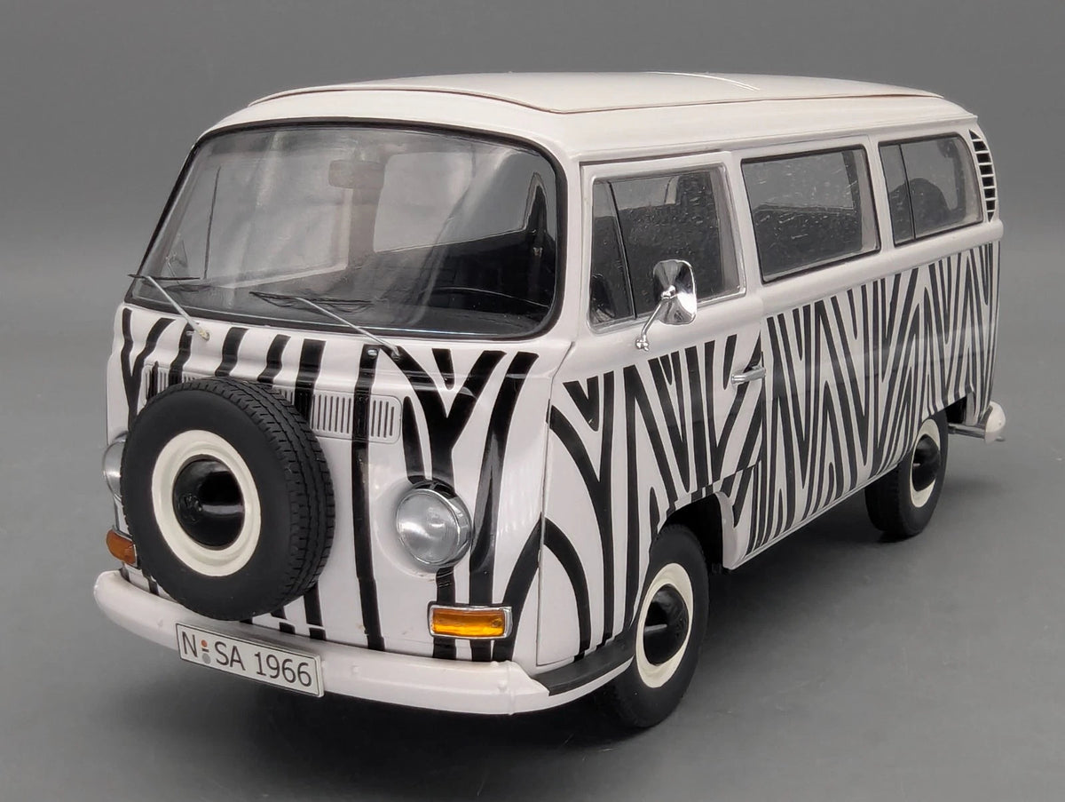 Modellautos 1:18 Schuco Volkswagen VW T2a Bus Safari mit OVP