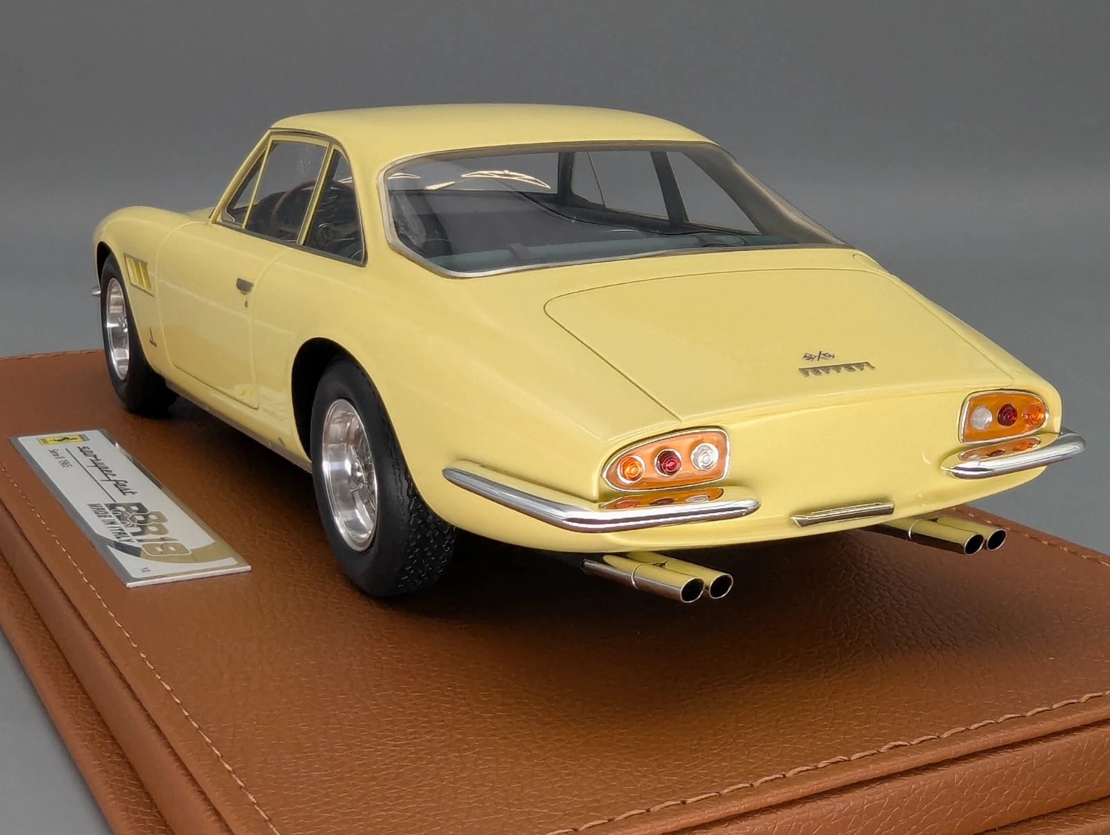 Modellautos 1:18 BBR Ferrari 500 Superfast Serie 2 im Lederkoffer Ltd 01/02 OVP