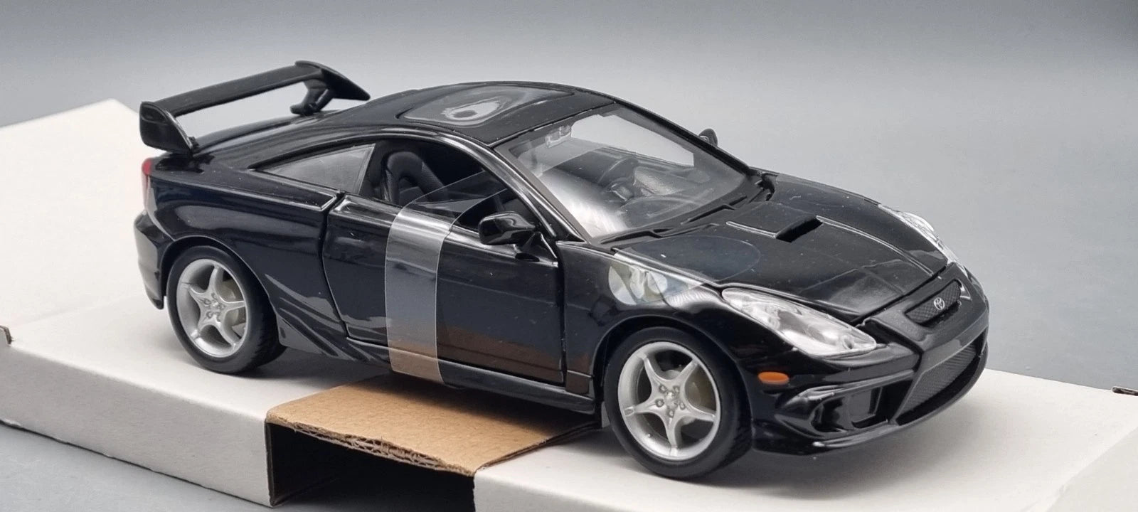 Modellautos 1:24 Maisto Toyota Celica GT-S schwarz OVP