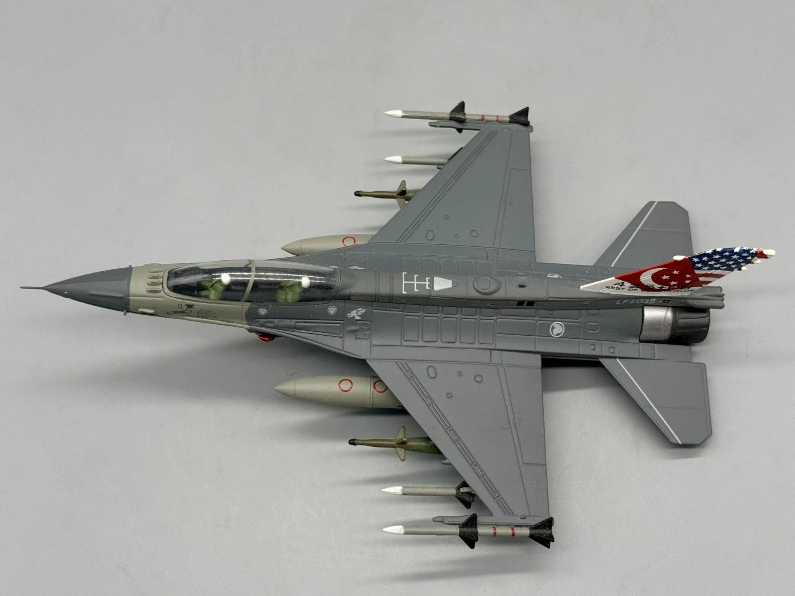 Modellflugzeug 1:72 Terebo F-16D Fighting Falcon mit OVP