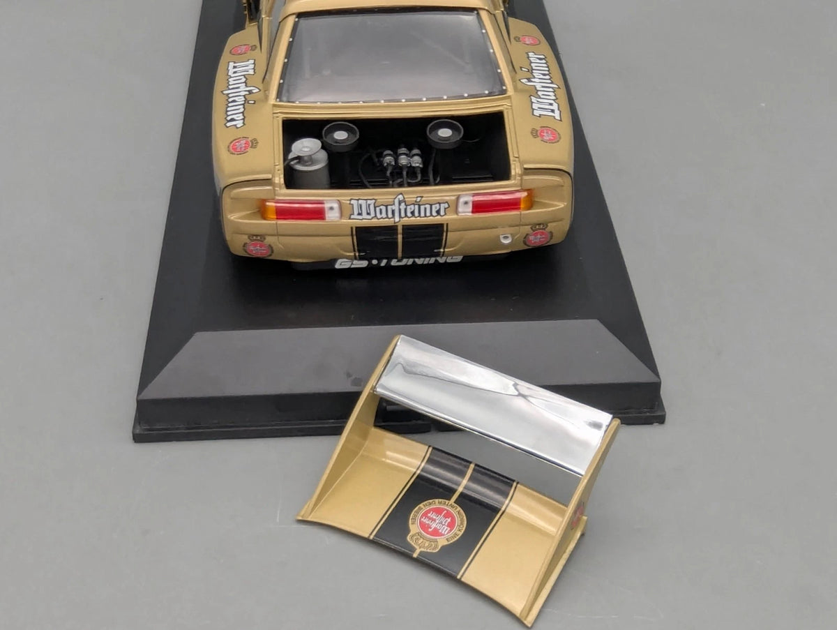 Modellautos 1:18 Minichamps BMW 320i Warsteiner DRM 1977 #4 J. Obermoser Vitrine