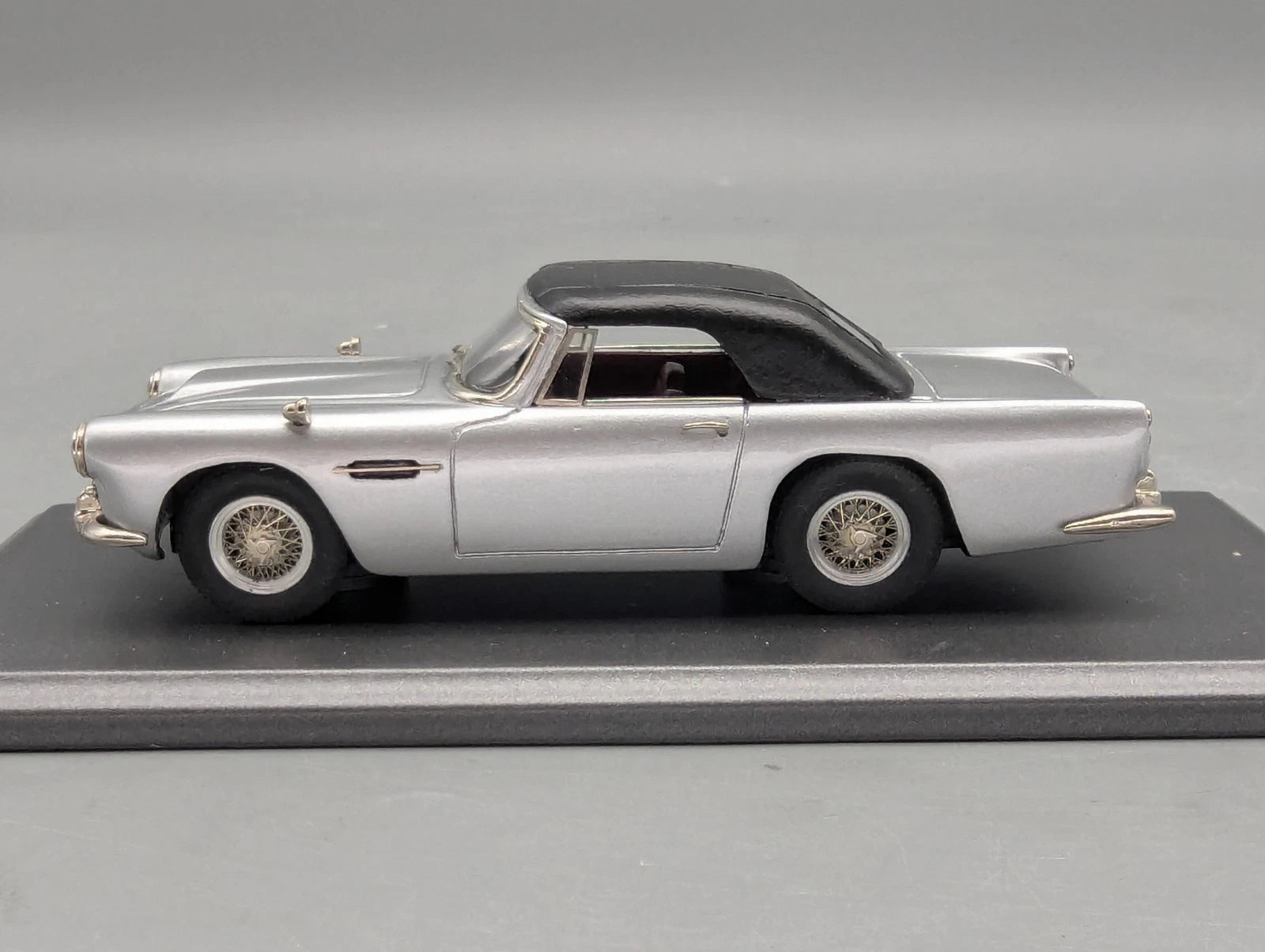 Modellautos 1:43 SMTS CL27 Aston Martin DB4 Convertible Silver Built Kit mit OVP