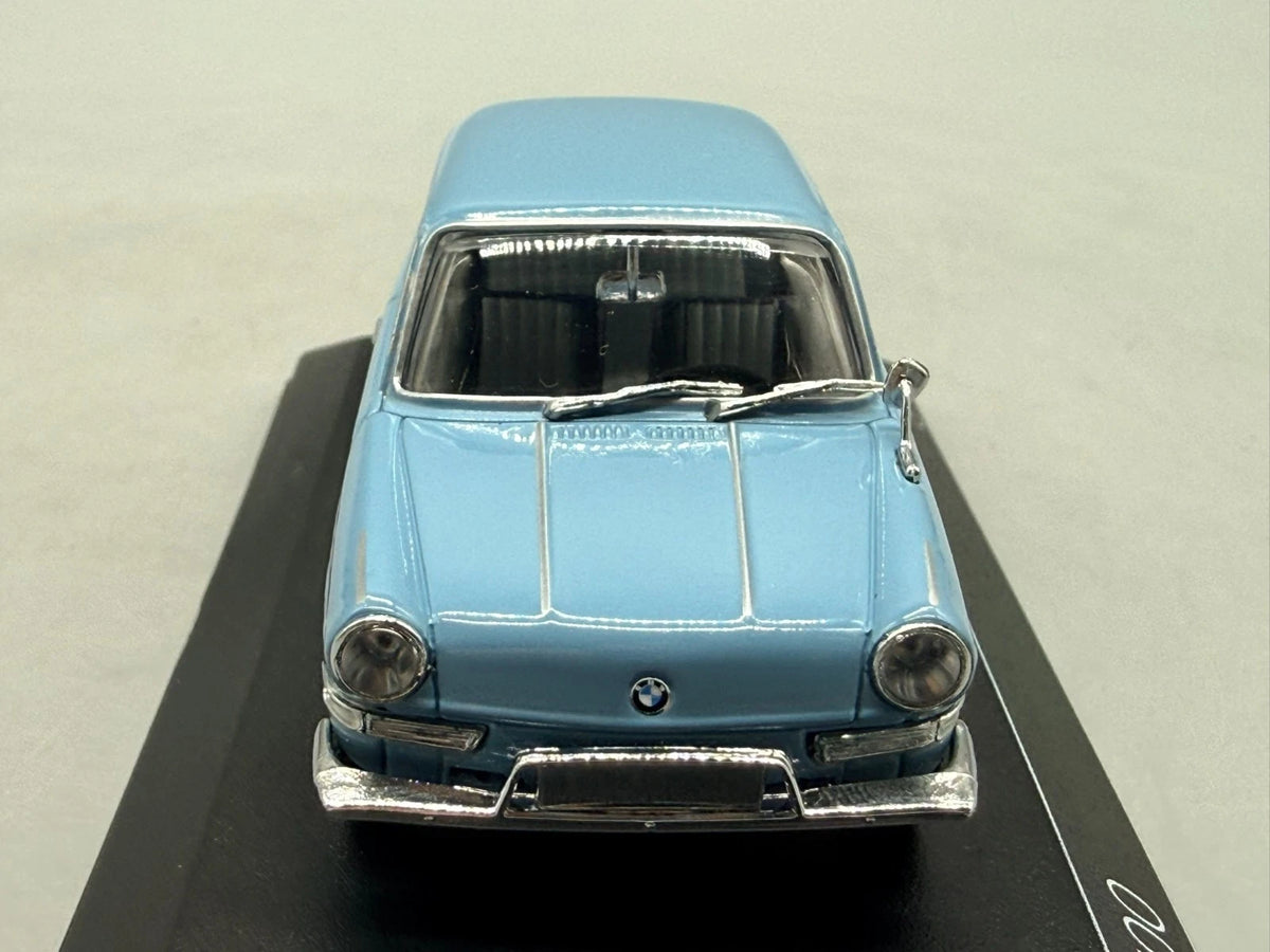 Modellautos 1:43 Minichamps BMW 700 mit OVP