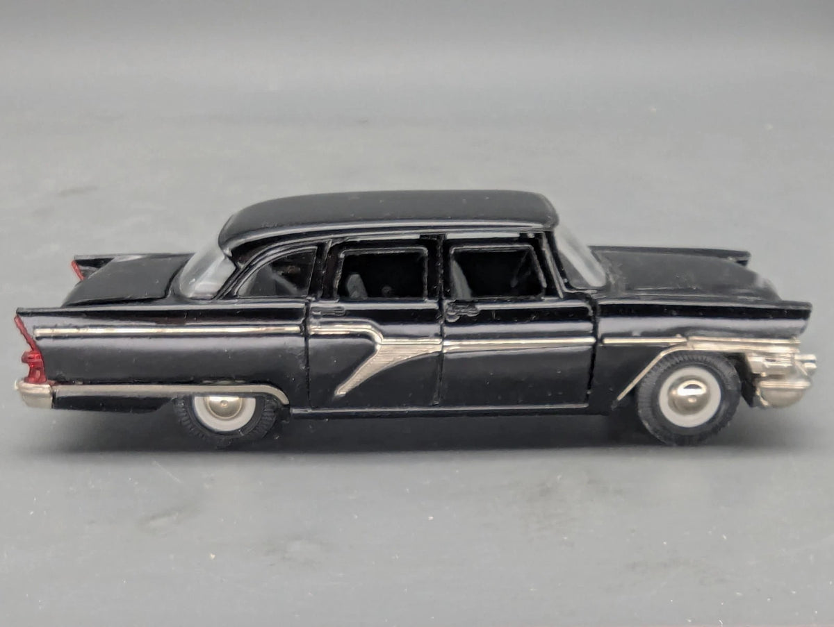 Modellautos 1:43 Agat / Tantal / Radon / Saratov A15 GAZ-13 Chaika Möwe mit OVP