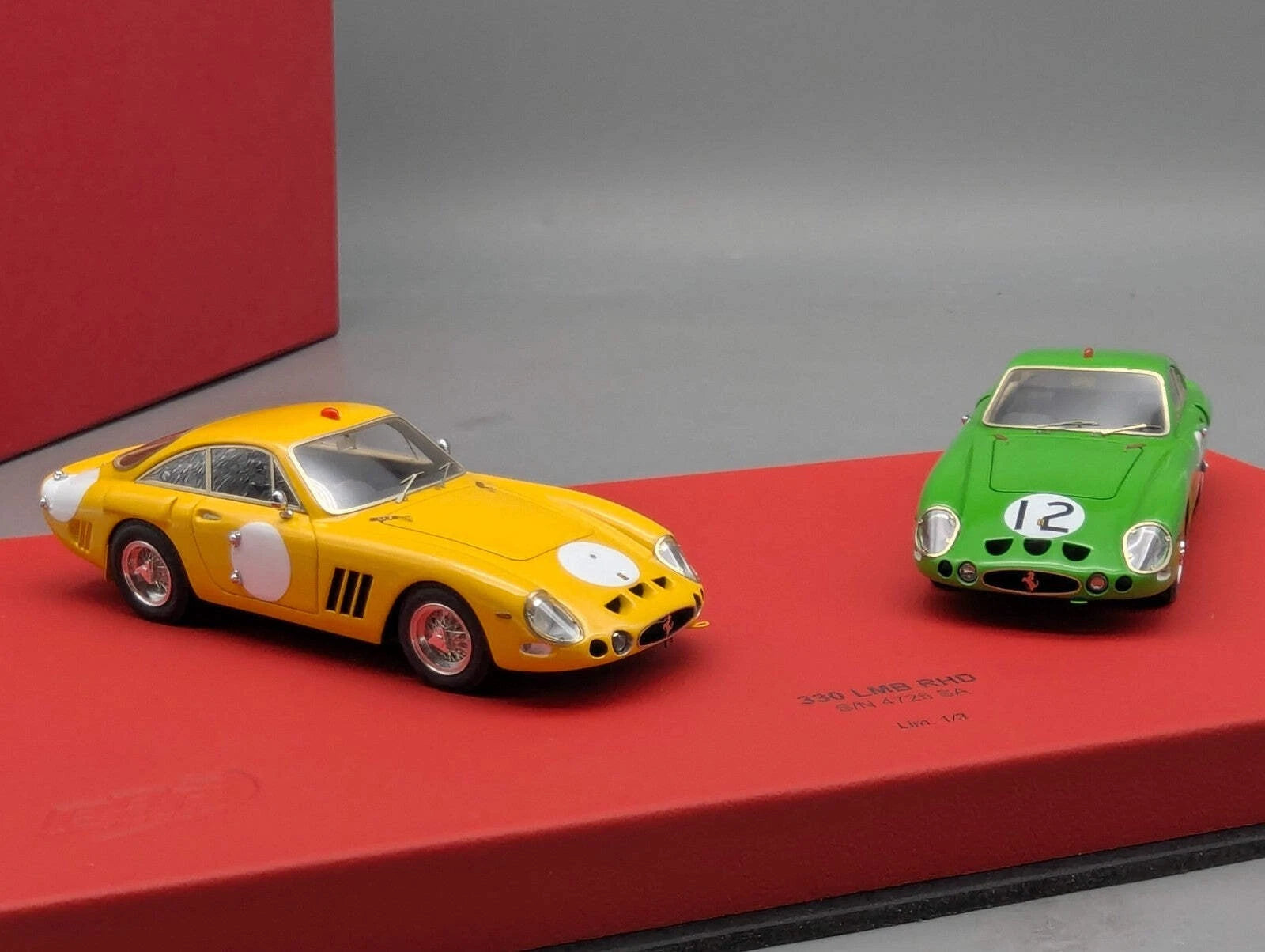 Modellautos 1:43 BBR Ferrari 330 LMB RHD Ltd 01/03 2-tlg Set mit Vitrine und OVP