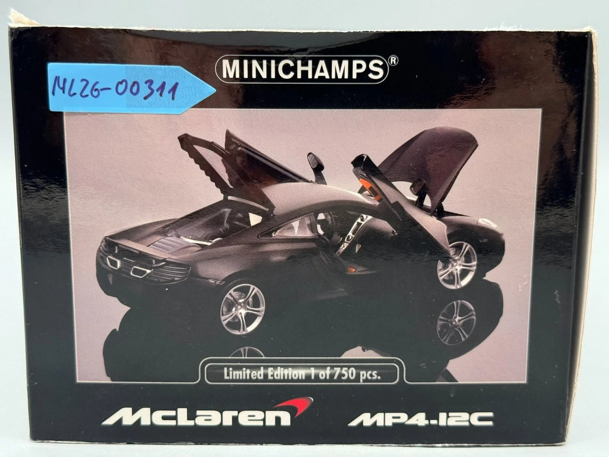 Modellautos 1:18 Minichamps McLaren MP4-12C mit OVP