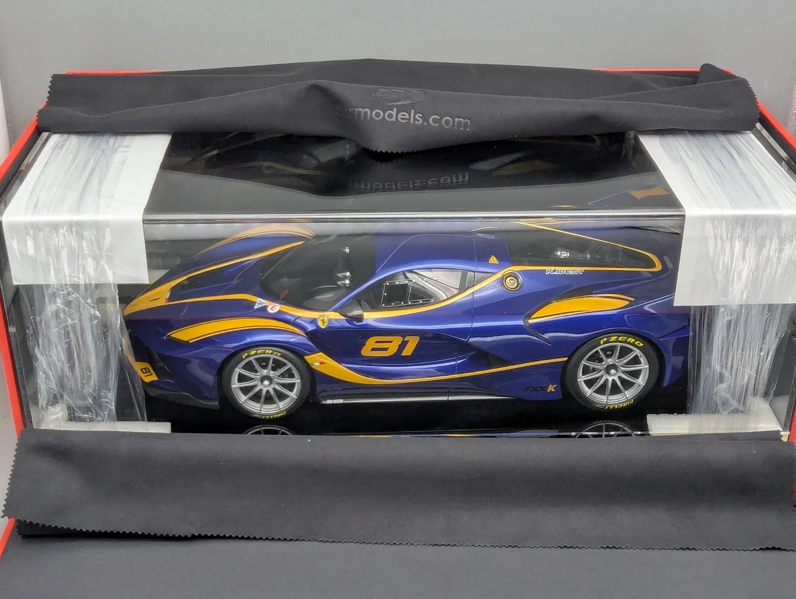 Modellautos 1:12 BBR Ferrari FXX-K Car #81 Blau Gelb Ltd 15/20 in Vitrine OVP