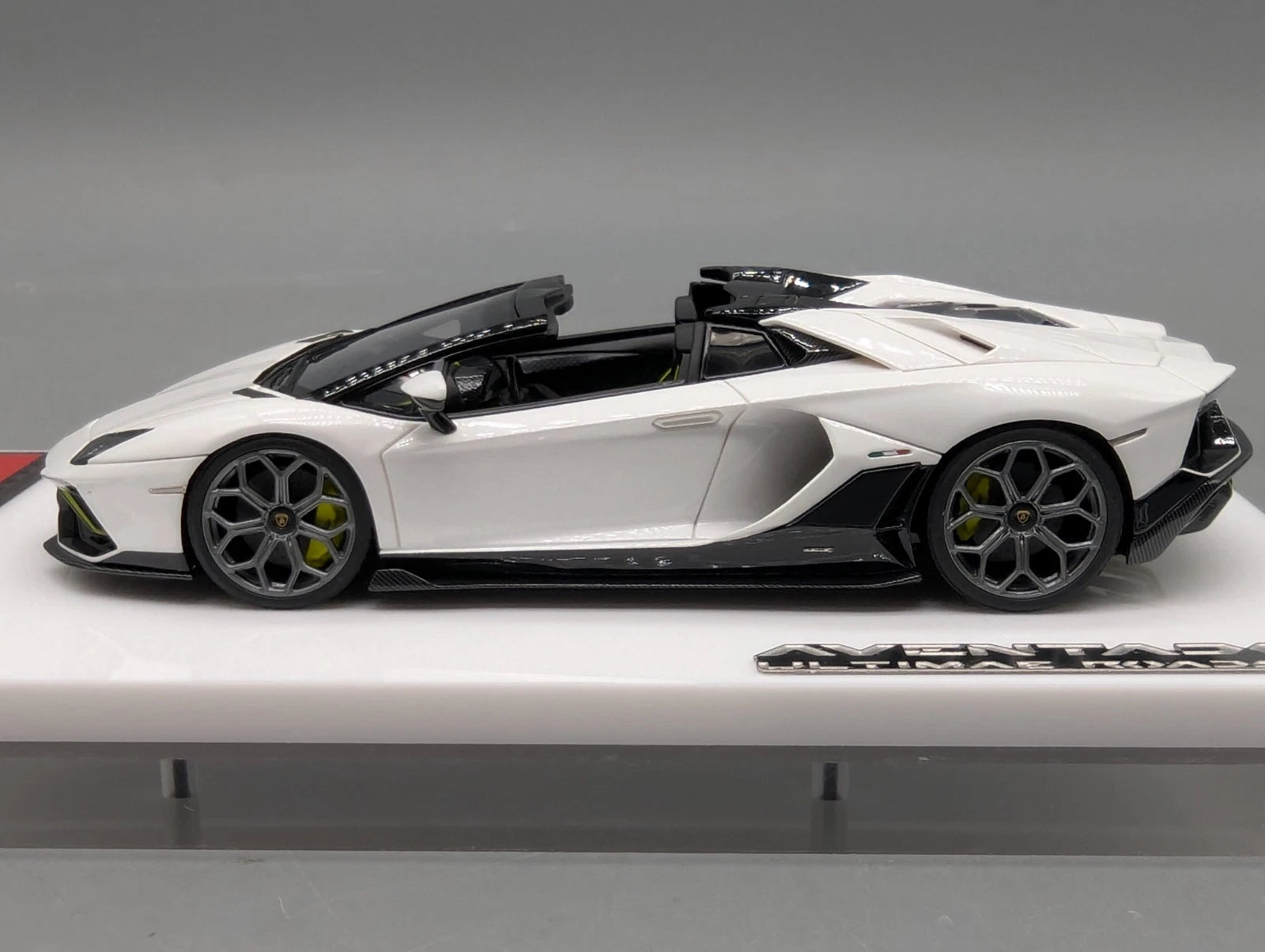 Eidolon Make Up 1:43 Lamborghini Aventador LP780-4 Ultimae Roadster 30/60 OVP