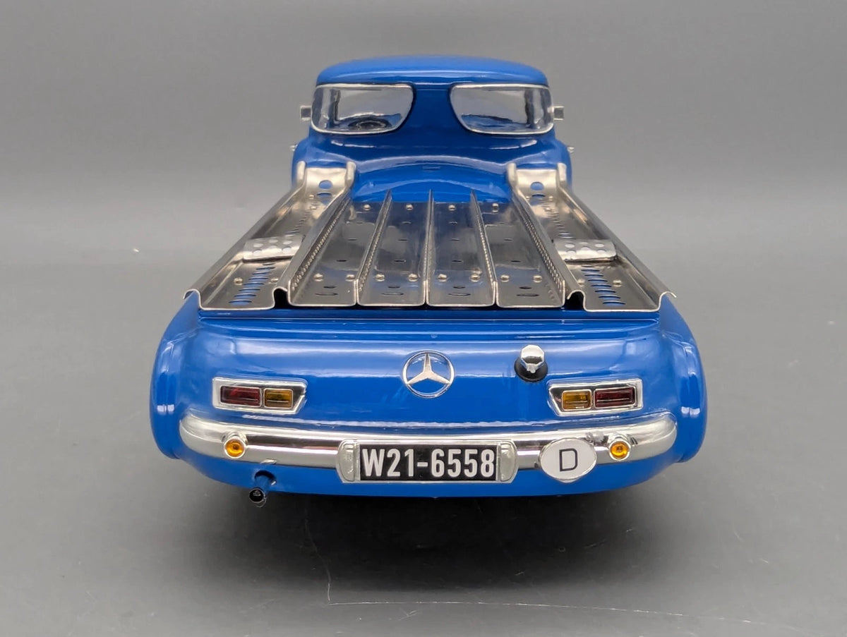 Modellautos 1:18 Werk83 iScale Mercedes Renntransporter Das blaue Wunder mit OVP