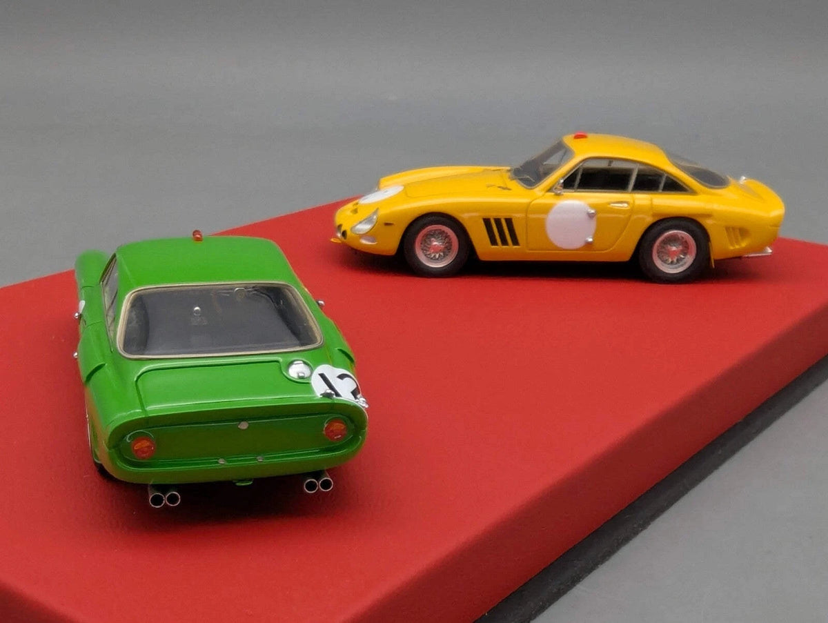 Modellautos 1:43 BBR Ferrari 330 LMB RHD Ltd 01/03 2-tlg Set mit Vitrine und OVP