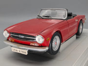 Modellautos 1:18 Britains Ertl Triumph TR6  Rot mit OVP