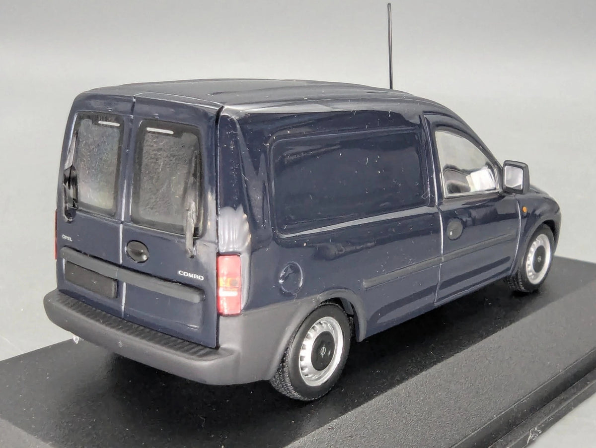 Modellautos 1:43 Minichamps Opel Combo Van 2002 Blue Blau Königsblau mit OVP