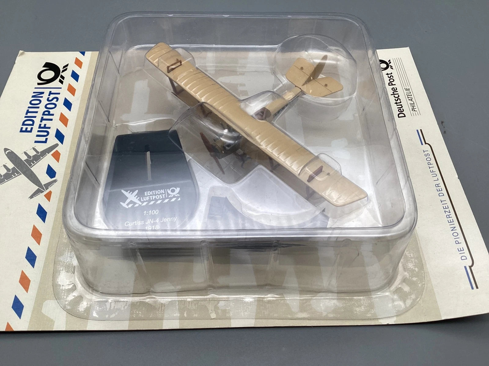 Flugzeug Modell 1:100 SkyStars Edition Luftpost Curtiss JN-4 Jenny 1918 mit OVP
