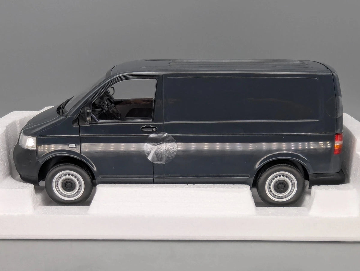 Modellautos 1:18 Norev Volkswagen VW Transporter 2003 Grau mit OVP