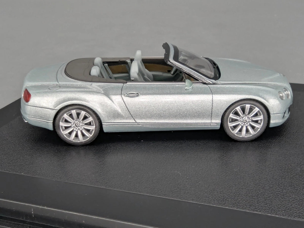 Modellautos 1:43 Minichamps Bentley Continental GTC Breeze Silber Met. mit OVP
