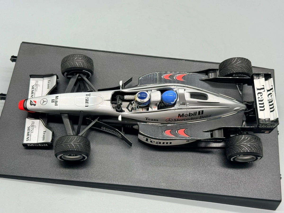 Modellautos 1:18 Minichamps McLaren Mercedes MP-498T Lapland 2000 + OVP