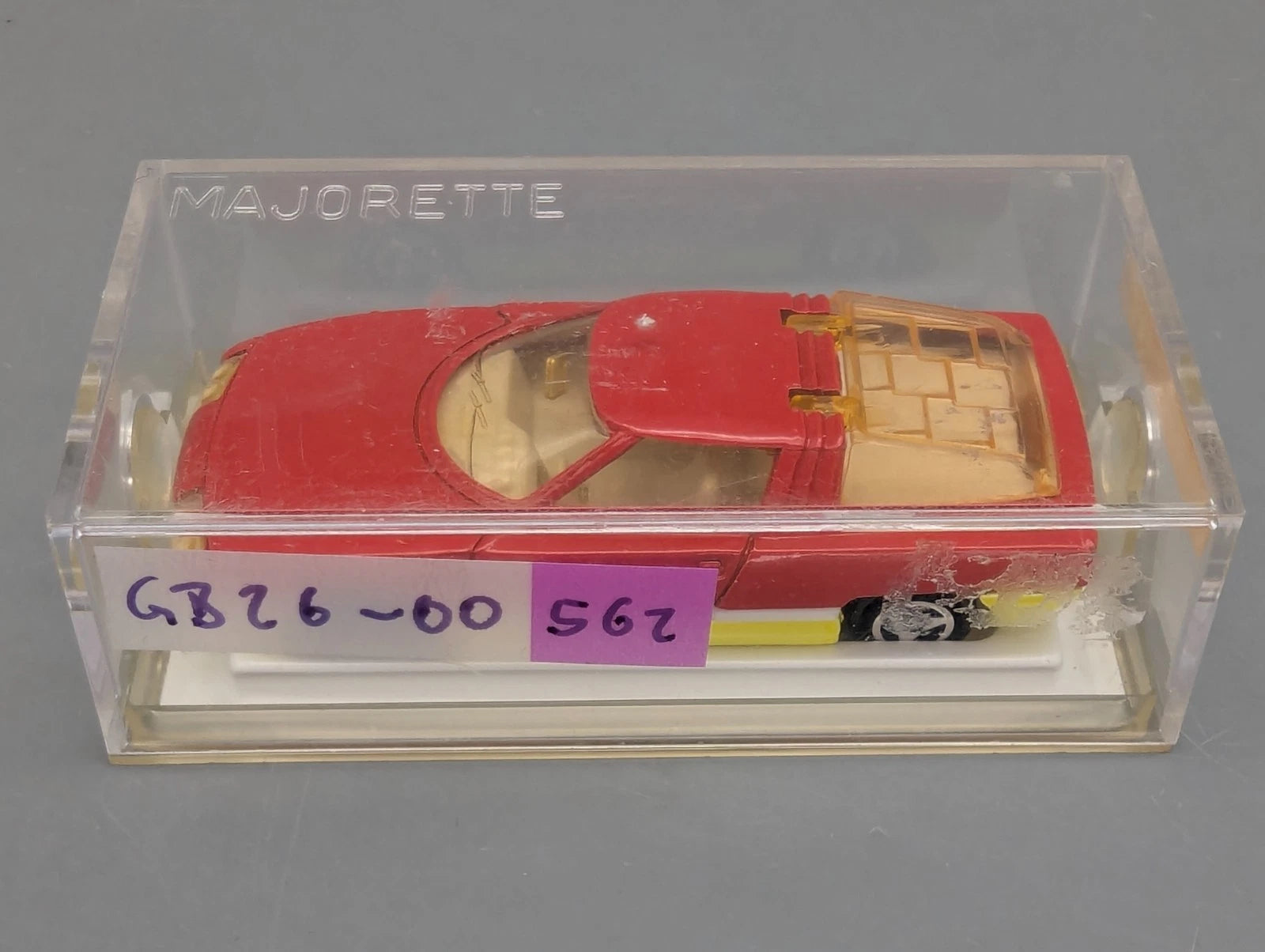 Modellautos 1:55 Majorette 221 Citroen GS Camargue Bertone mit Vitrine