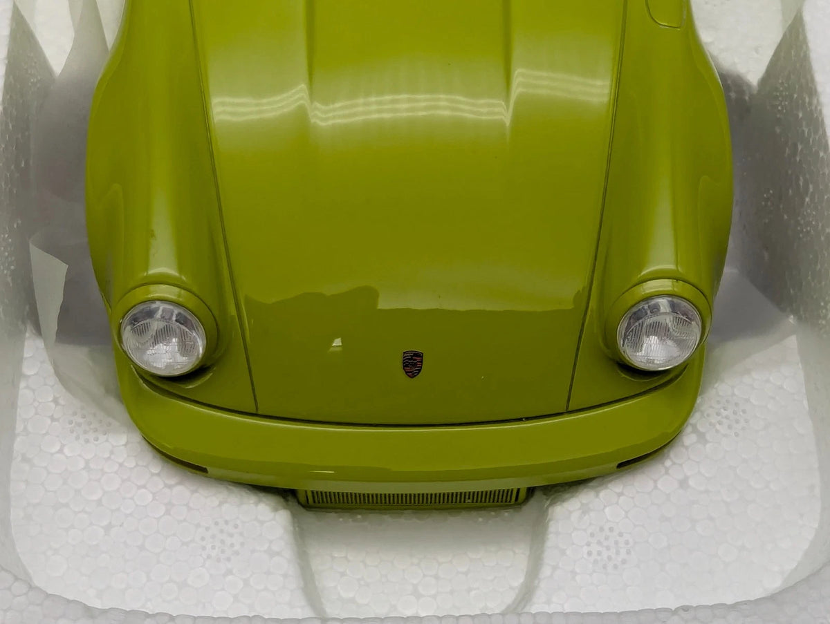 Modellautos 1:18 GT Spirit GT822 Porsche 911 RS Green mit OVP