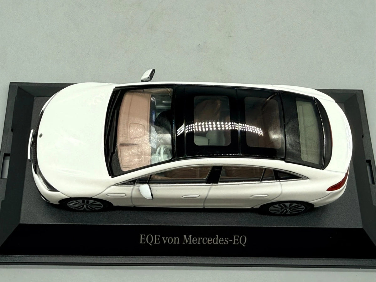 Modellautos 1:43 Herpa Mercedes-Benz EQE mit OVP