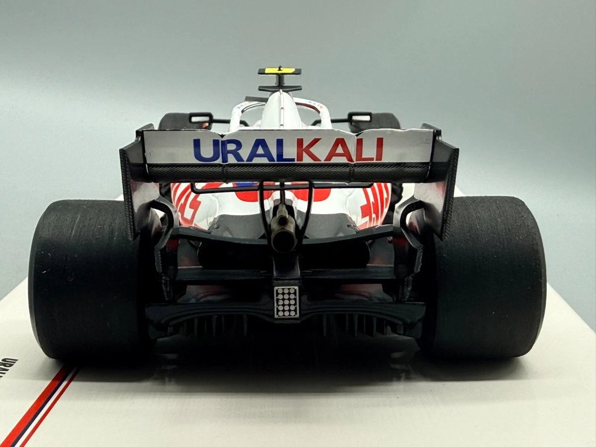 Modellautos 1:18 Minichamps Uralkali Haas F1 Team VF-21 M.Schuhmacher mit OVP