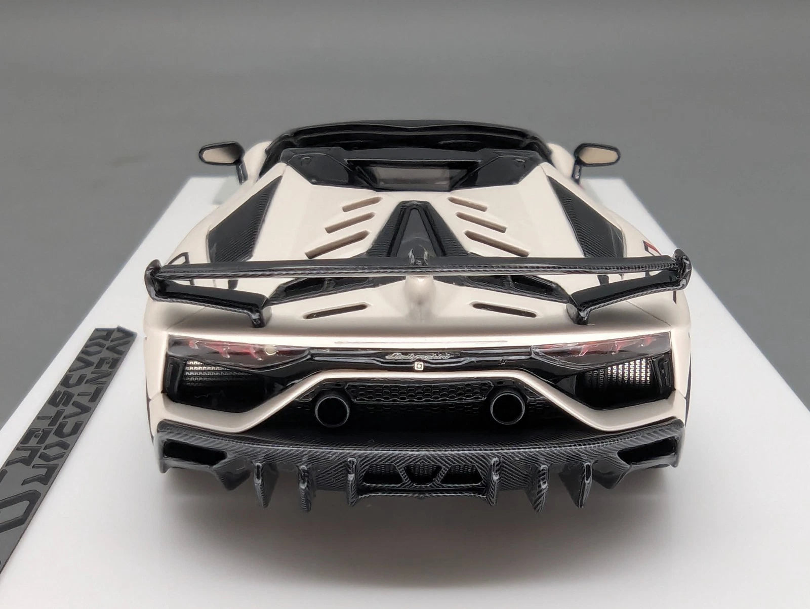 Eidolon Make Up 1:43 Lamborghini Aventador SVJ Roadster 2019 Limited 49/80 OVP