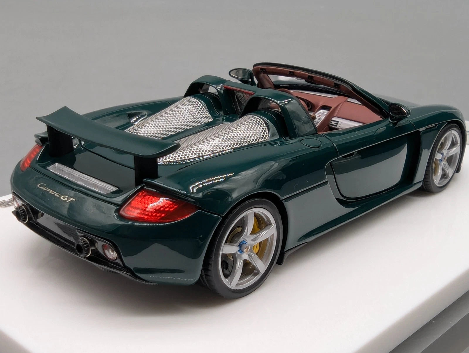 Eidolon Make Up 1:43 Porsche Carrera GT 2004 Rear Wing Up Ltd 70/80 Stck mit OVP