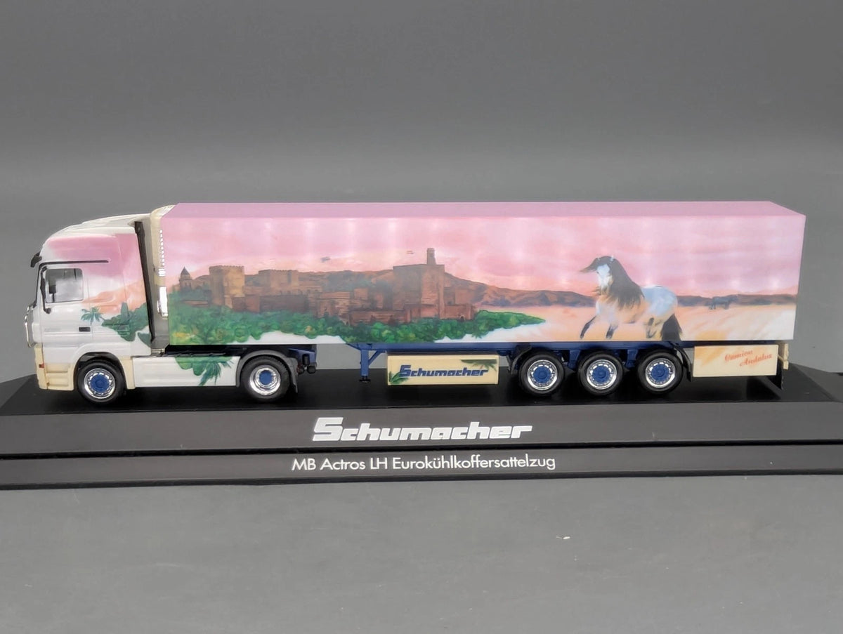 Lkw Modell 1:87 Herpa Mercedes Benz Actros LH Eurokühlkoffersattelzug Vitrine
