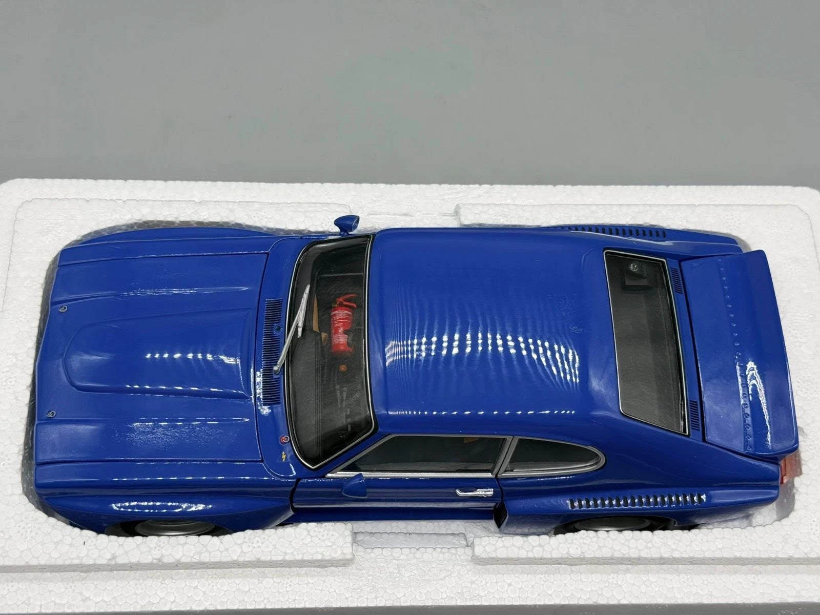 Modellautos 1:18 Minichamps Ford Capri RS 3100 1974 Blau mit OVP
