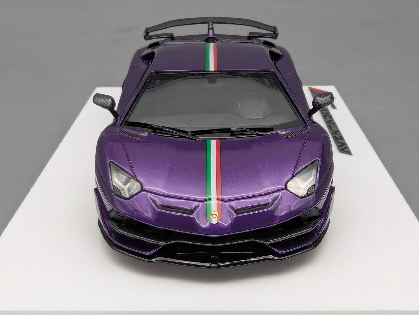 Eidolon Make Up 1:43 Lamborghini Aventador SVJ 2018 Limited 49/80 Viola Pas. OVP