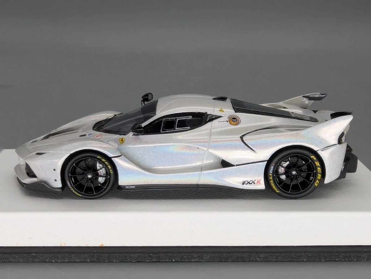 Modellautos 1:43 BBR Ferrari FXX-K Ltd 22/24 auf Lederplatte mit Vitrine und OVP