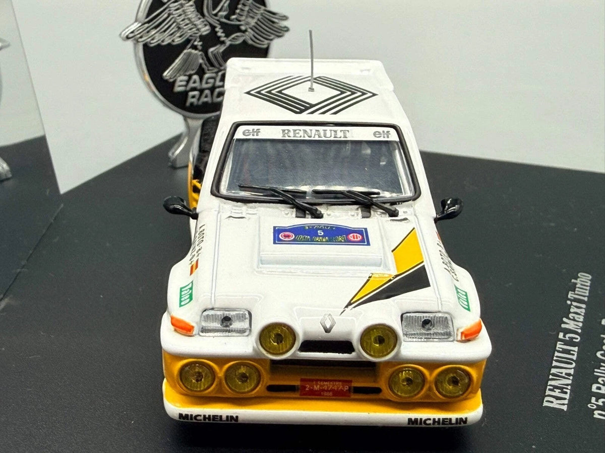 Modellautos 1:43 Universal Hobbies Renault 5 Maxi Turbo 1986 #5 Sainz Boto OVP