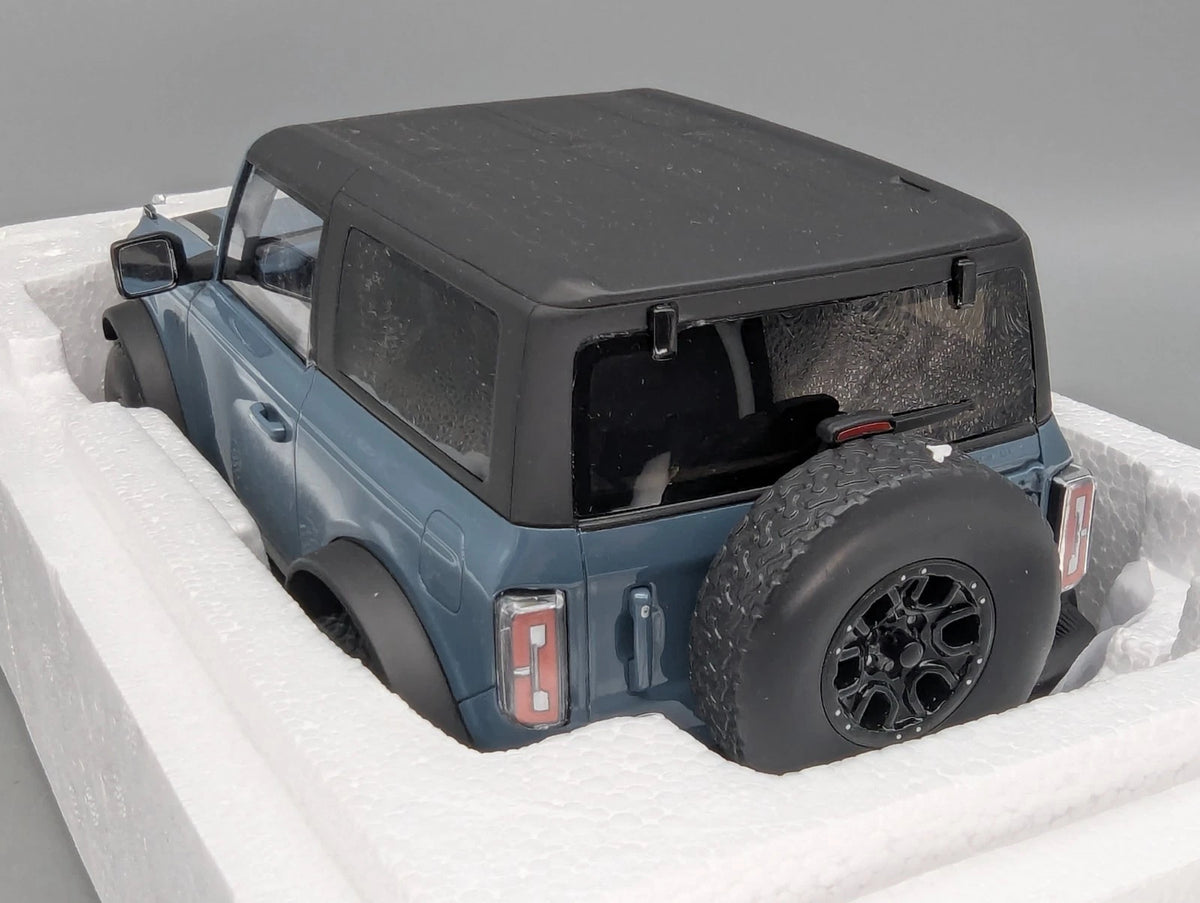 Modellautos 1:18 GT Spirit GT359 Ford Bronco First Edition Area 51 mit OVP