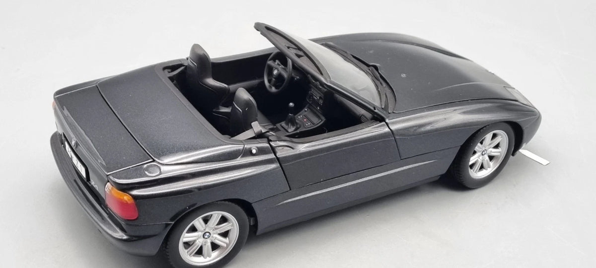 Modellautos 1:18 Minichamps 180 020100 BMW Z1 1988 black metallic OVP