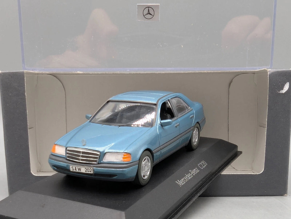 Modellautos 1:43 Minichamps Mercedes Benz C 220 mit OVP
