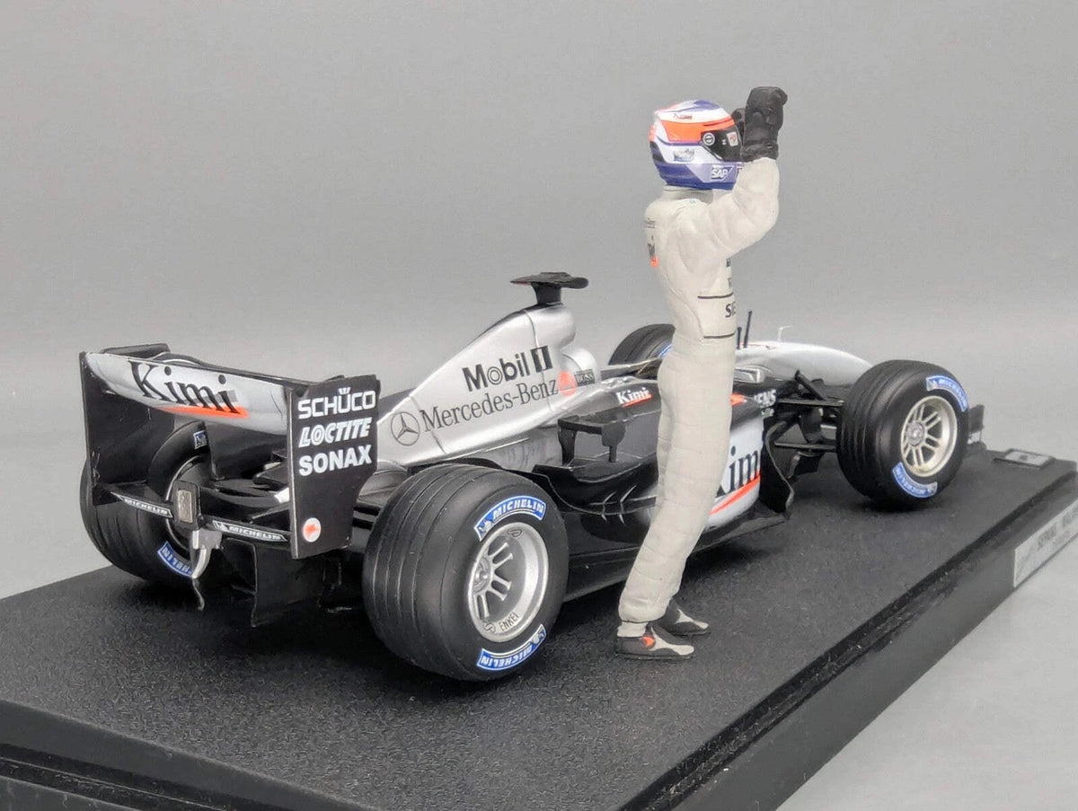 Modellautos 1:18 Hot Wheels Racing McLaren Mercedes 2003 GP #6  Raikkonen OVP
