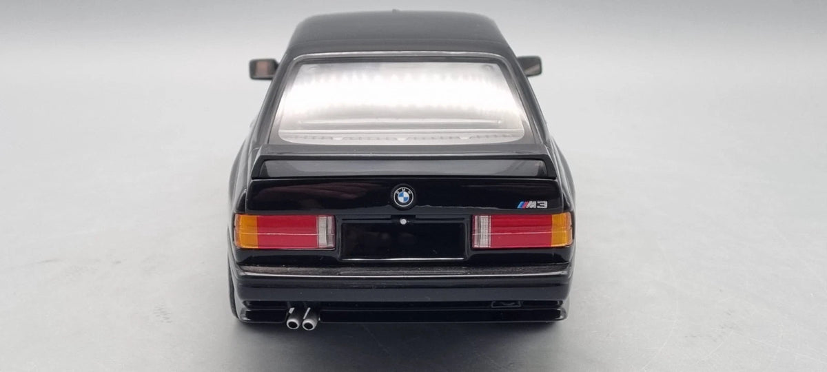 Modellautos 1:18 Minichamps 180 020300 BMW M3 Street 1987 Black OVP
