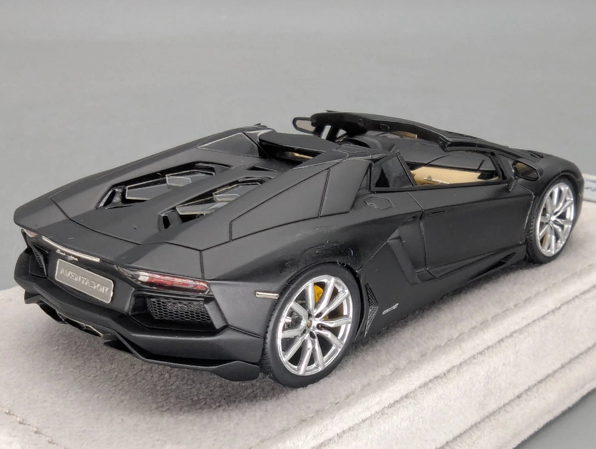 Modellautos 1:43 Looksmart Lamborghini Aventador Roadster LP 700-4  Black OVP