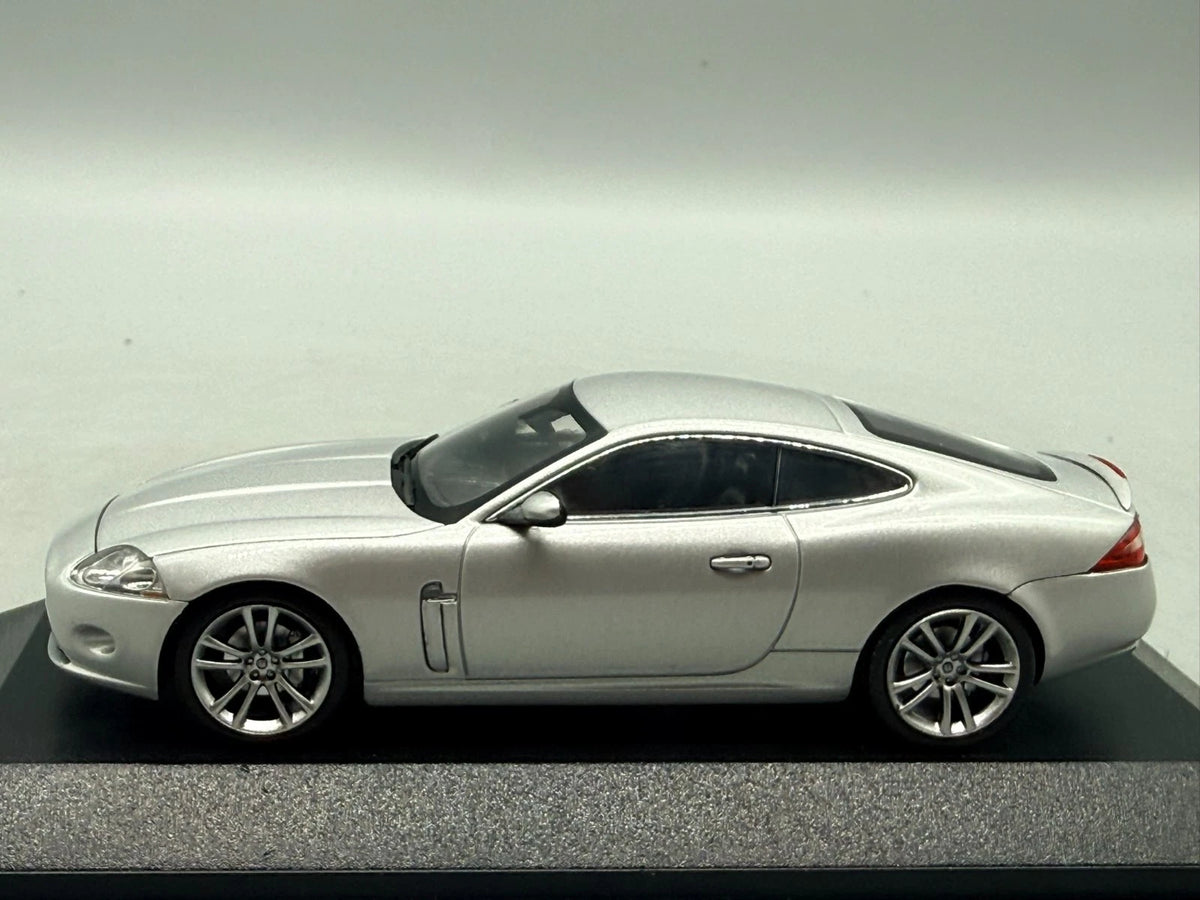 Modellautos 1:43 Minichamps Jaguar XK Coupe mit OVP