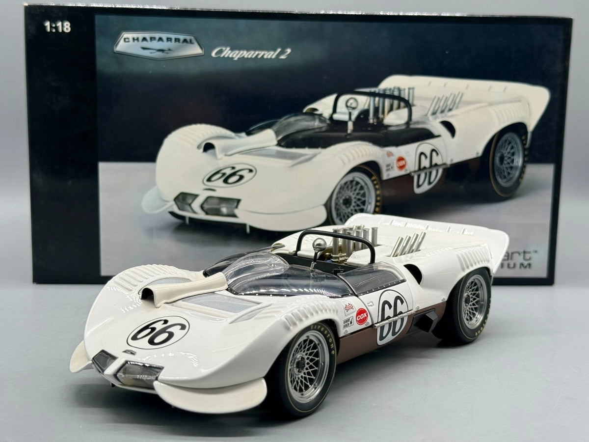Modellautos 1:18 AUTOart Millennium Chaparral 2 #66 mit OVP