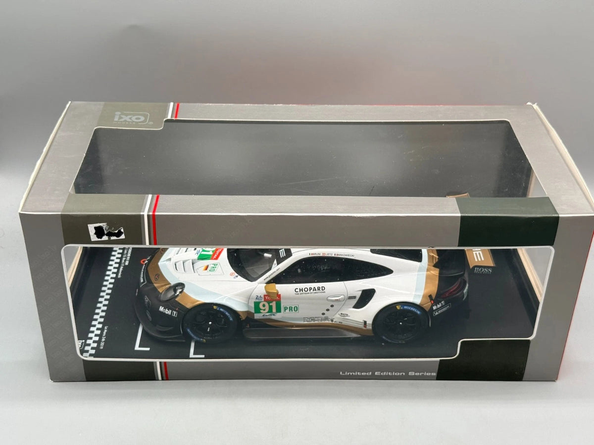 Modellautos 1:18 Ixo Porsche 911 RSR Le Mans 24h 2019 #91 mit OVP