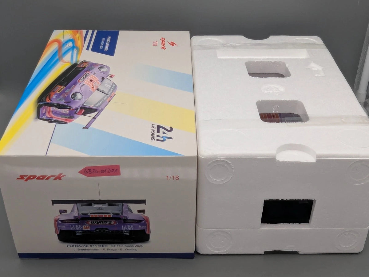 Modellautos 1:18 Spark Porsche 911 RSR 24h Le Mans 2020 #57 mit OVP